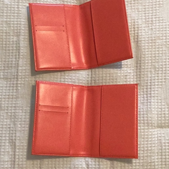 Passports holders and luggage tags NEW - Picture 4 of 5